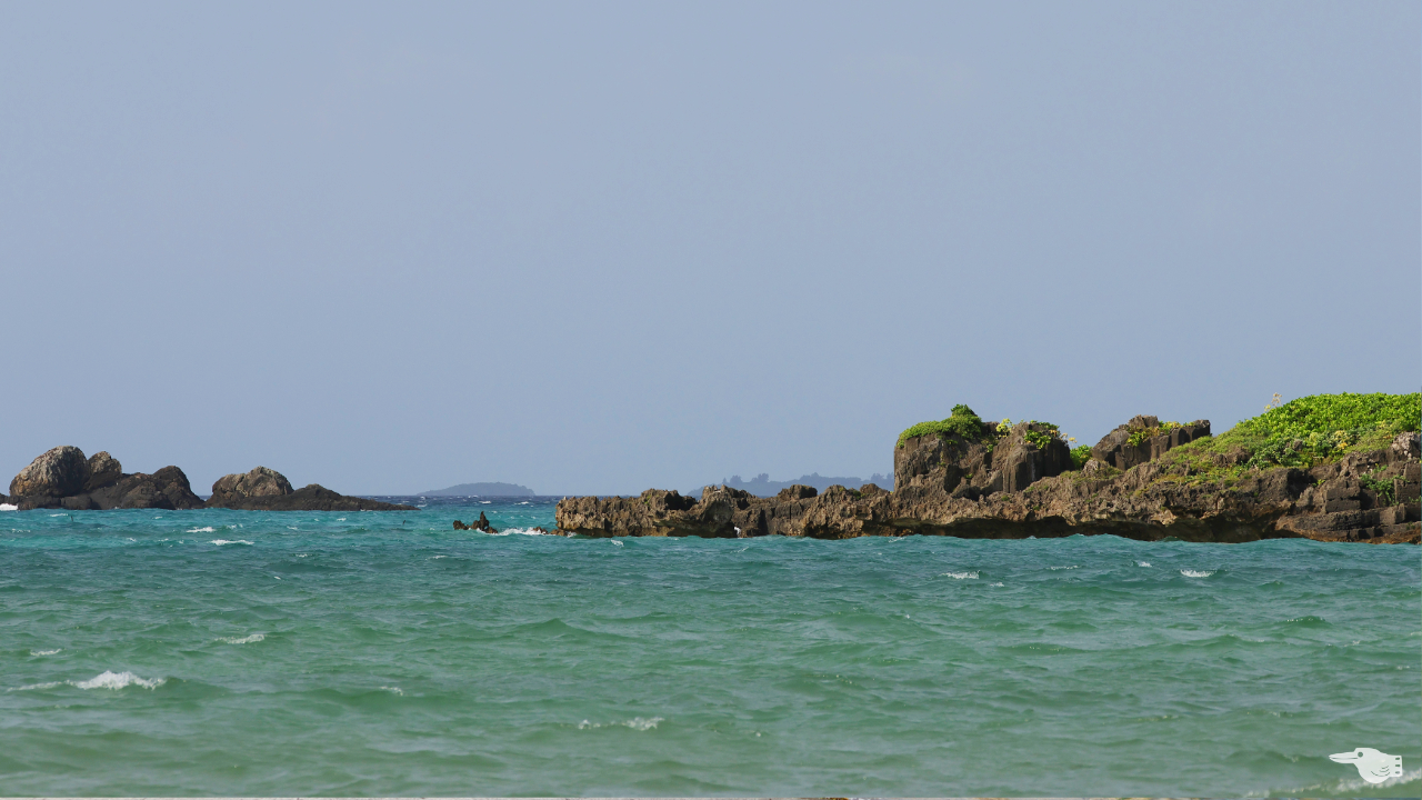 細崎集落の近くにある軍艦岩の画像